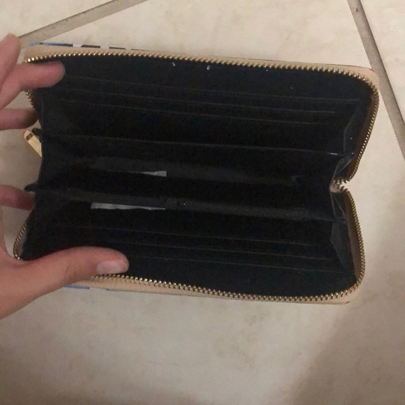 Wallet - Picture 3 of 3